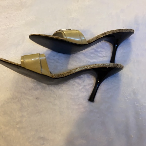 GUESS, tan, pumps. The inside of shoe is stunning with metallic colors. Steal!! - Picture 5 of 7